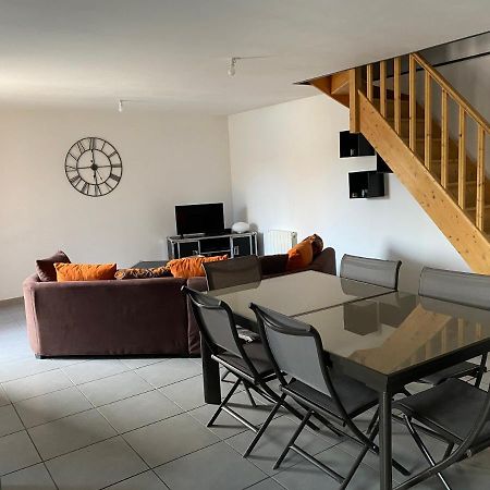 Logement Calme A La Campagne Villa Thennes ภายนอก รูปภาพ