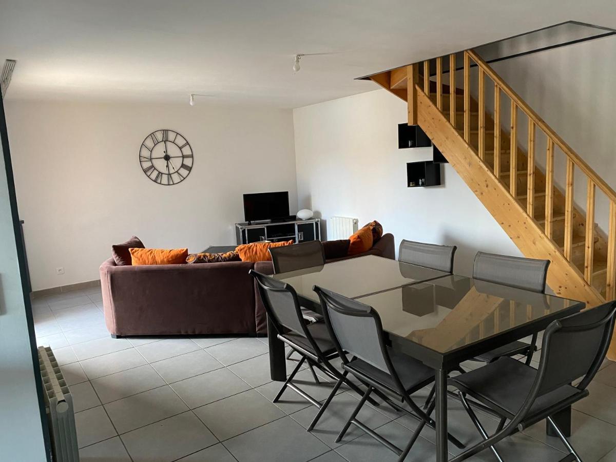 Logement Calme A La Campagne Villa Thennes ภายนอก รูปภาพ